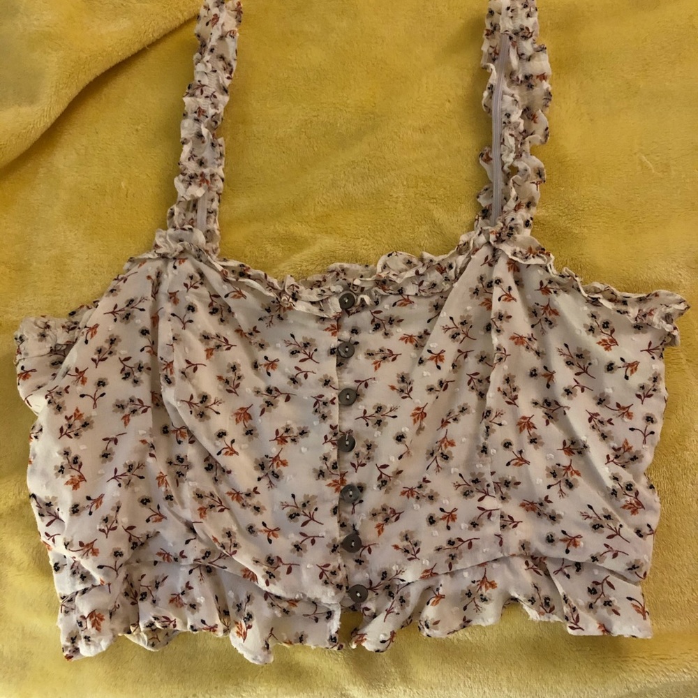 Lulu’s Cream Floral Print Button-Up Ruffled Crop - Picture 3 of 14